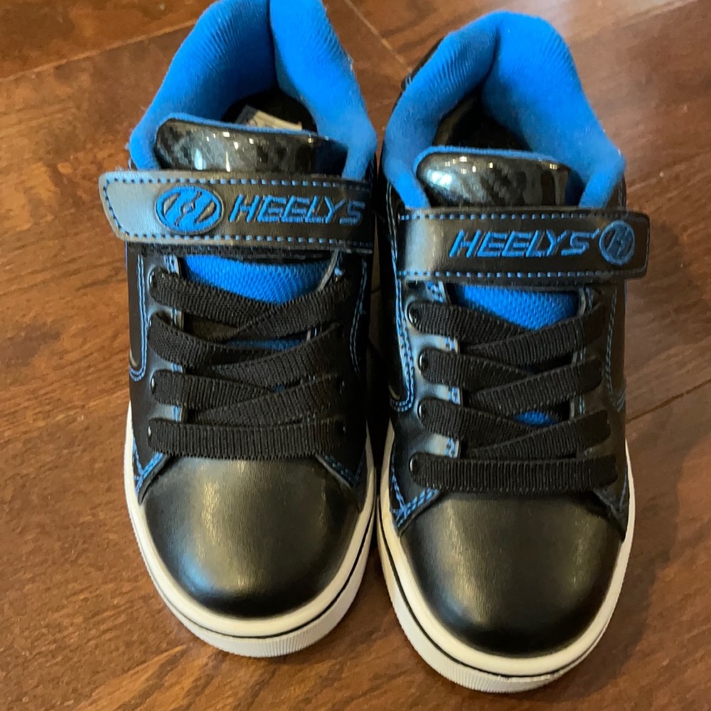 Heely’s roller shoes - size 1
